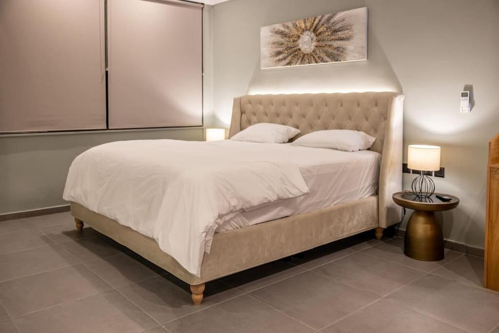 Smaragdi Luxury Jacuzzi Apartment Noho Premium Living Athens Exterior photo