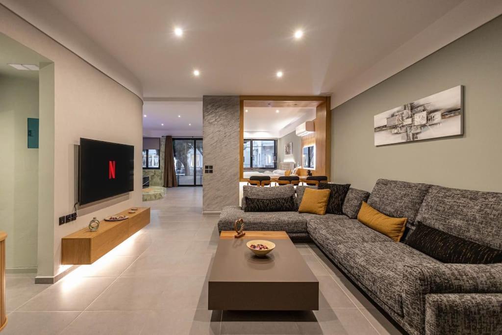 Smaragdi Luxury Jacuzzi Apartment Noho Premium Living Athens Exterior photo